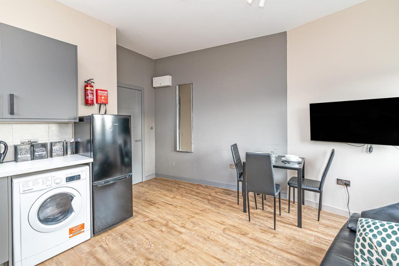 Wigan Central Serviced Apartments מראה חיצוני תמונה